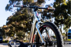 Triad Notorious 4 Drift Trike Chrome -Oxford || XLC || Shimano Sales 1ZTRIAD720K