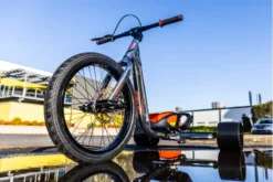 Triad Notorious 4 Drift Trike Chrome -Oxford || XLC || Shimano Sales 1ZTRIAD720M
