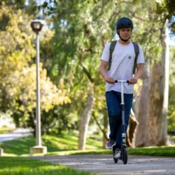 Mongoose Trace 200 Folding Scooter Black