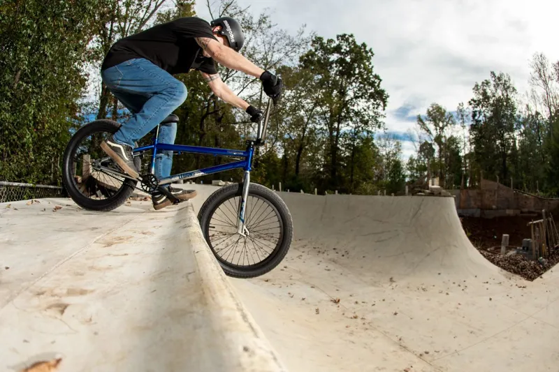 Mongoose Legion L60 BMX Bike Blue 7 Mongoose Legion L60 BMX Bike Blue - Image 7