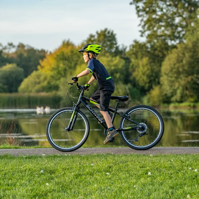 Schwinn Campus 24 Inch Wheel Kids Mountain Bike Black 9 Schwinn Campus 24 Inch Wheel Kids Mountain Bike Black - Image 9