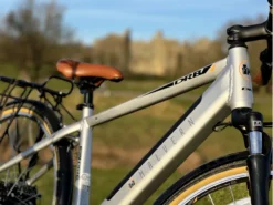 Dallingridge Malvern 700c Wheel Electric Bike Silver -Oxford || XLC || Shimano Sales MALVERNd