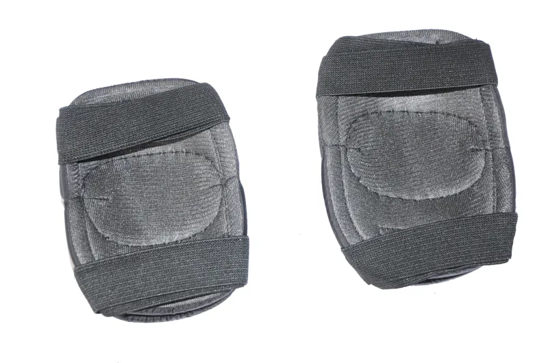 Axis Knee And Elbow Pads Set Black 2 Axis Knee And Elbow Pads Set Black - Image 2