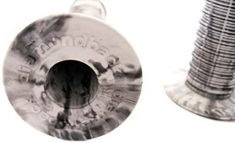 Diamondback Team BMX Flange Grips White 2 Diamondback Team BMX Flange Grips White - Image 2