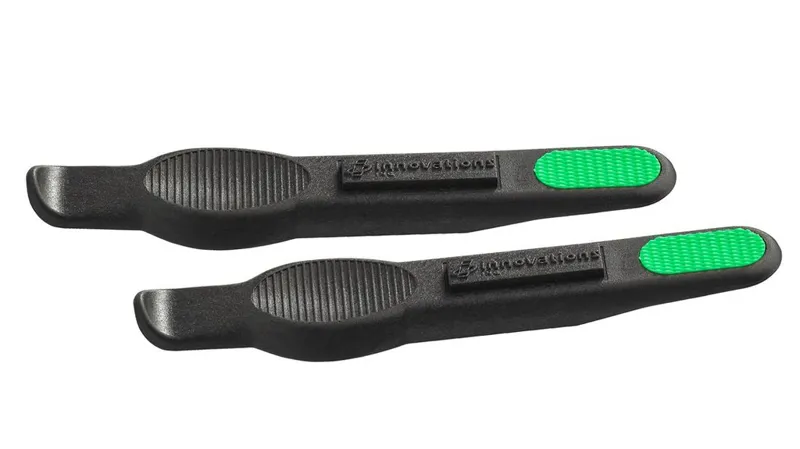 Genuine Innovations Small Saddle Bag Tyre Inflation CO2 Kit 1 Genuine Innovations Small Saddle Bag Tyre Inflation CO2 Kit